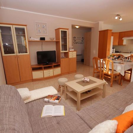 Apartment Ely Rabac Eksteriør billede