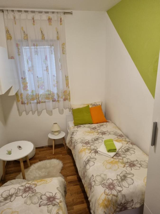 Apartment Ely Rabac Eksteriør billede