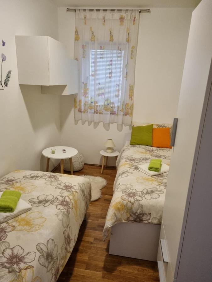Apartment Ely Rabac Eksteriør billede